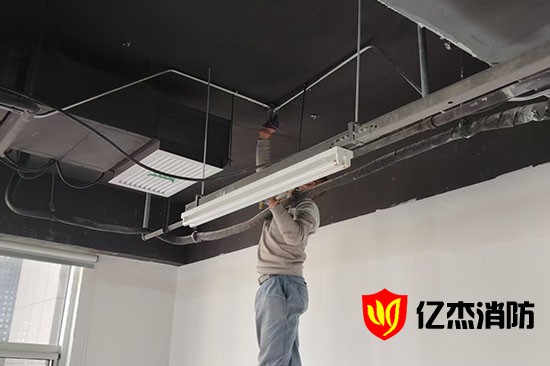 �¸���ľƵ��������̣���Ҫ����늙z�᣿